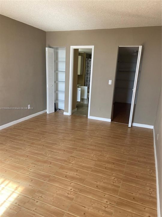 For Sale: $249,000 (2 beds, 2 baths, 1050 Square Feet)