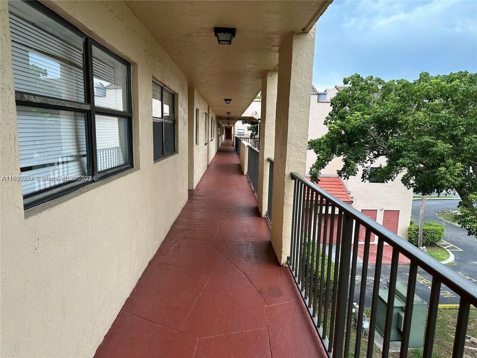 En Venta: $235,000 (2 camas, 2 baños, 820 Pies cuadrados)