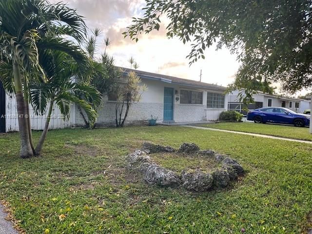 Active With Contract: $550,000 (3 beds, 2 baths, 1317 Square Feet)