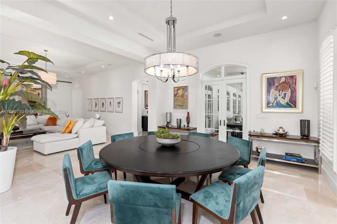 For Sale: $9,495,000 (7 beds, 6 baths, 9729 Square Feet)