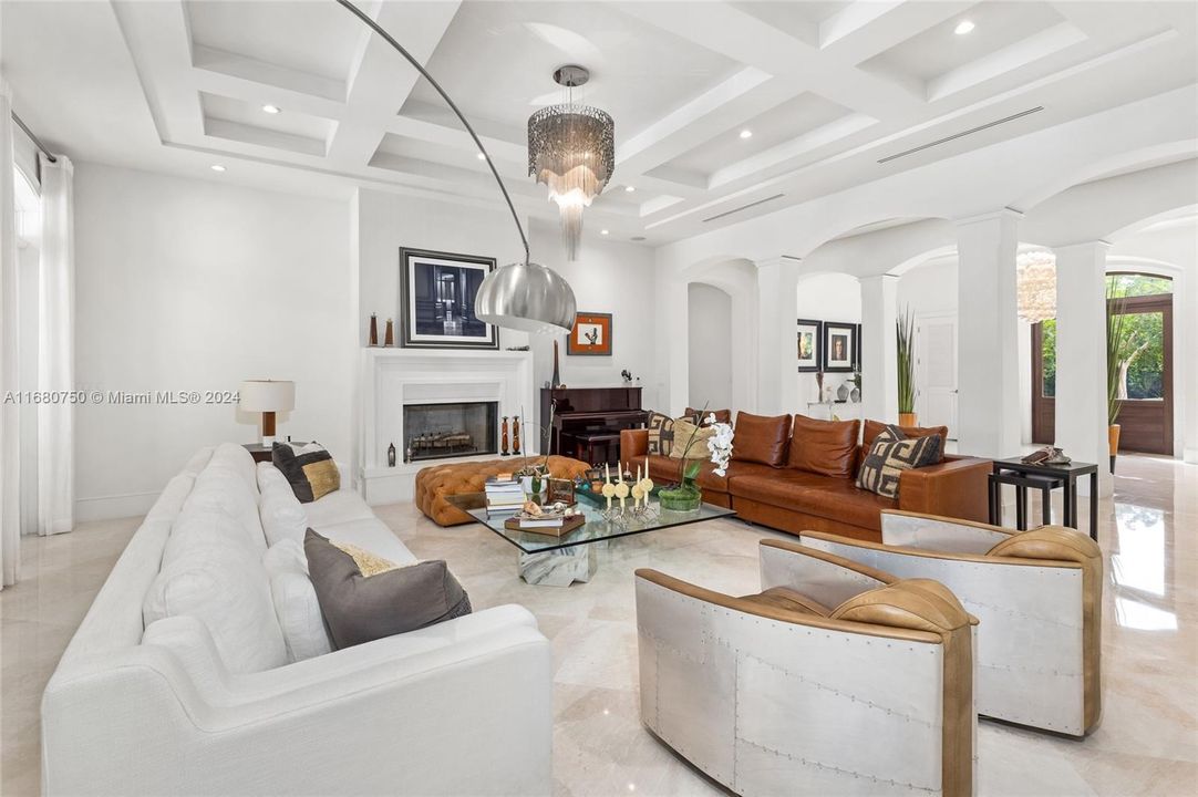 For Sale: $9,495,000 (7 beds, 6 baths, 9729 Square Feet)