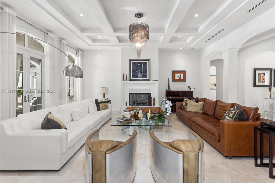 For Sale: $9,495,000 (7 beds, 6 baths, 9729 Square Feet)