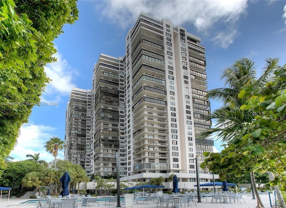 En Venta: $775,000 (2 camas, 2 baños, 1460 Pies cuadrados)