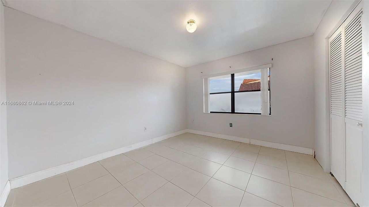 For Sale: $485,000 (2 beds, 2 baths, 1335 Square Feet)