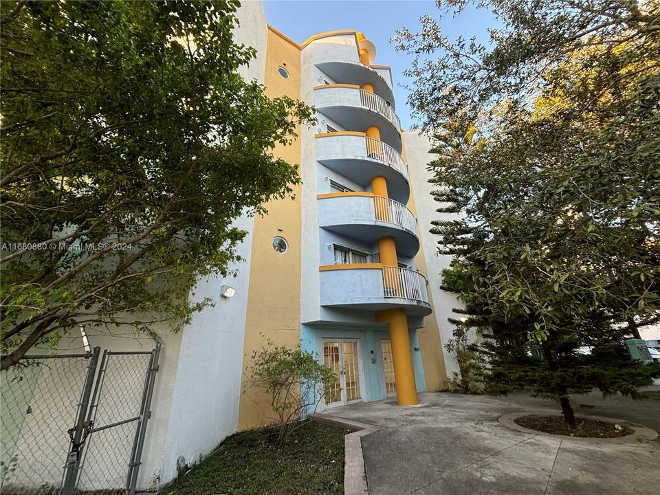 En Venta: $249,000 (2 camas, 1 baños, 754 Pies cuadrados)