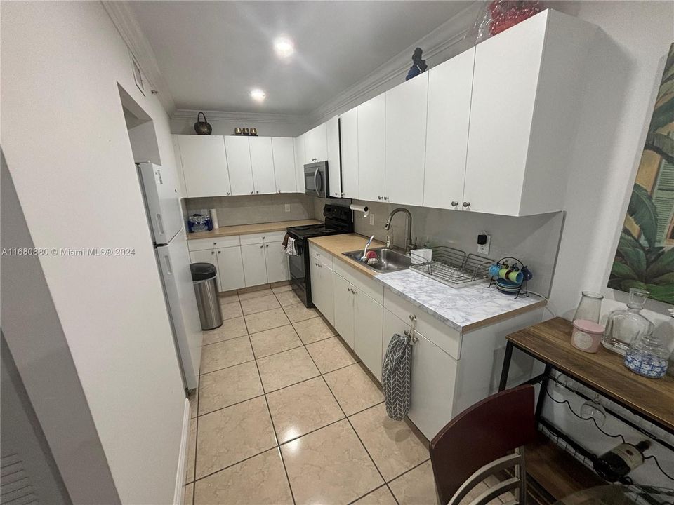 En Venta: $249,000 (2 camas, 1 baños, 754 Pies cuadrados)