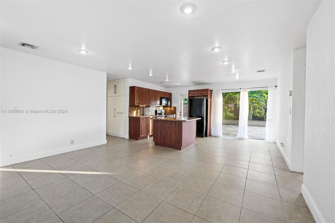 For Sale: $505,500 (3 beds, 2 baths, 1144 Square Feet)