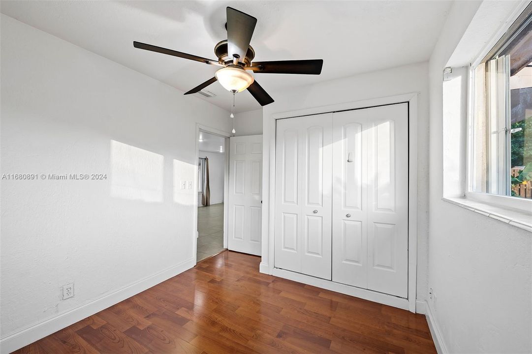 For Sale: $505,500 (3 beds, 2 baths, 1144 Square Feet)