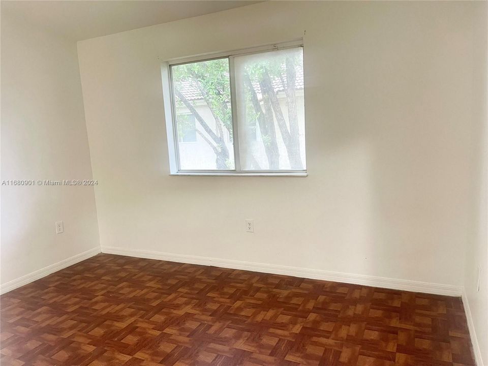 For Rent: $1,800 (2 beds, 2 baths, 815 Square Feet)