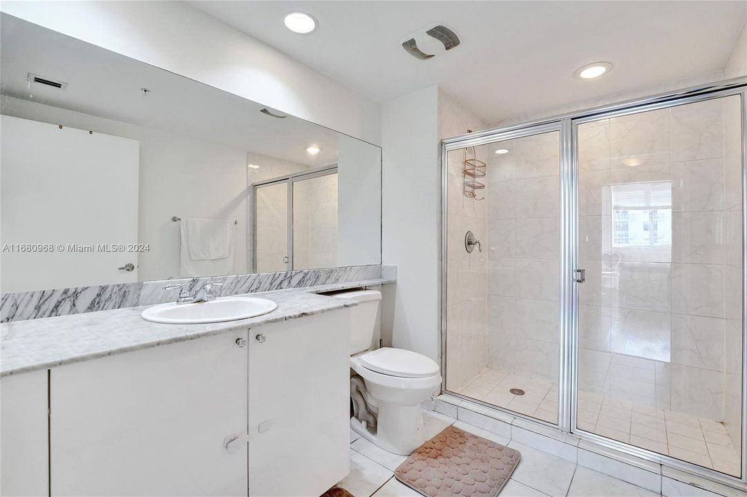 For Sale: $439,526 (2 beds, 2 baths, 1073 Square Feet)