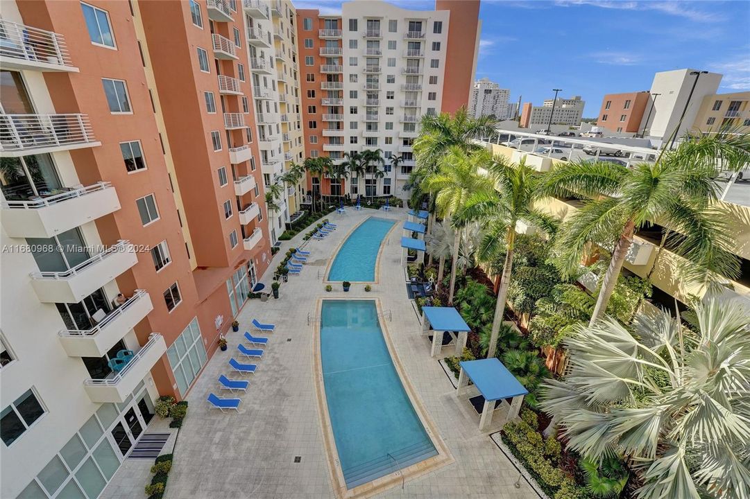 For Sale: $439,526 (2 beds, 2 baths, 1073 Square Feet)