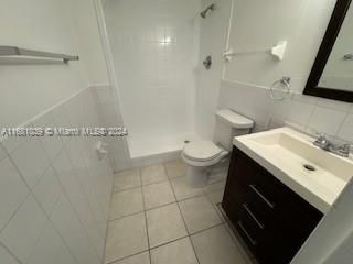 For Sale: $369,900 (2 beds, 2 baths, 988 Square Feet)