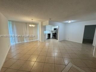 For Sale: $369,900 (2 beds, 2 baths, 988 Square Feet)