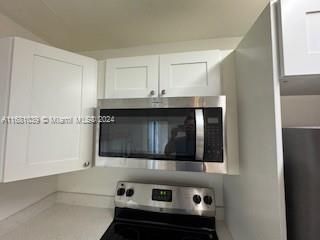 For Sale: $369,900 (2 beds, 2 baths, 988 Square Feet)