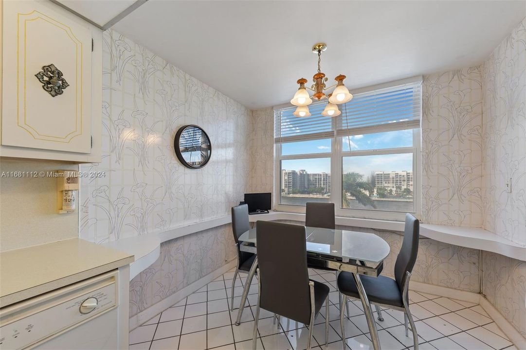 For Sale: $775,000 (2 beds, 2 baths, 1768 Square Feet)