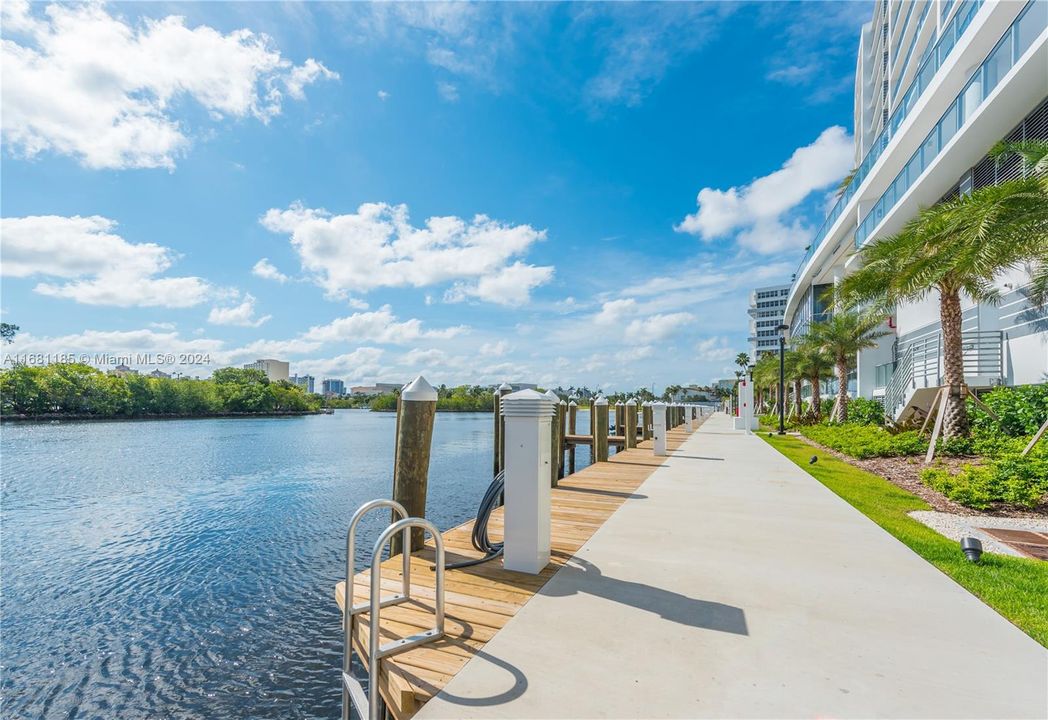 For Sale: $2,200,000 (3 beds, 3 baths, 2407 Square Feet)