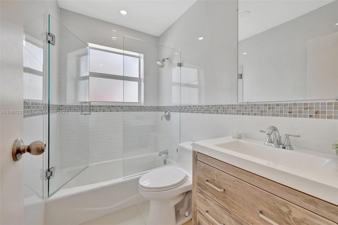 For Sale: $529,900 (4 beds, 2 baths, 1769 Square Feet)