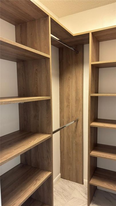 Recently Rented: $2,500 (2 beds, 2 baths, 1176 Square Feet)