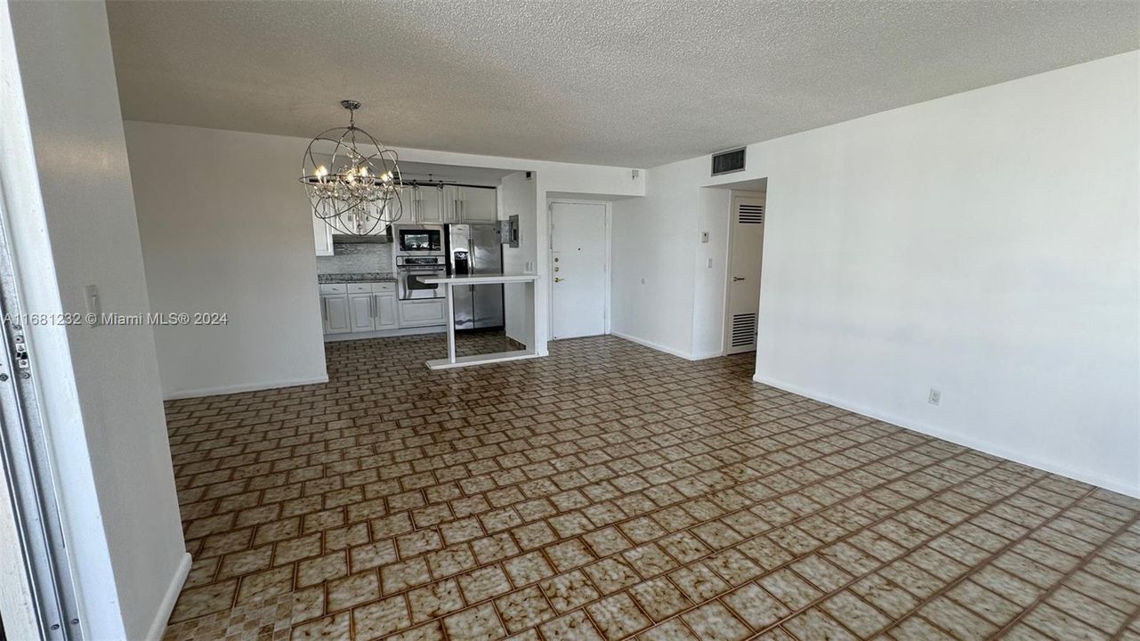 Recently Rented: $2,500 (2 beds, 2 baths, 1176 Square Feet)