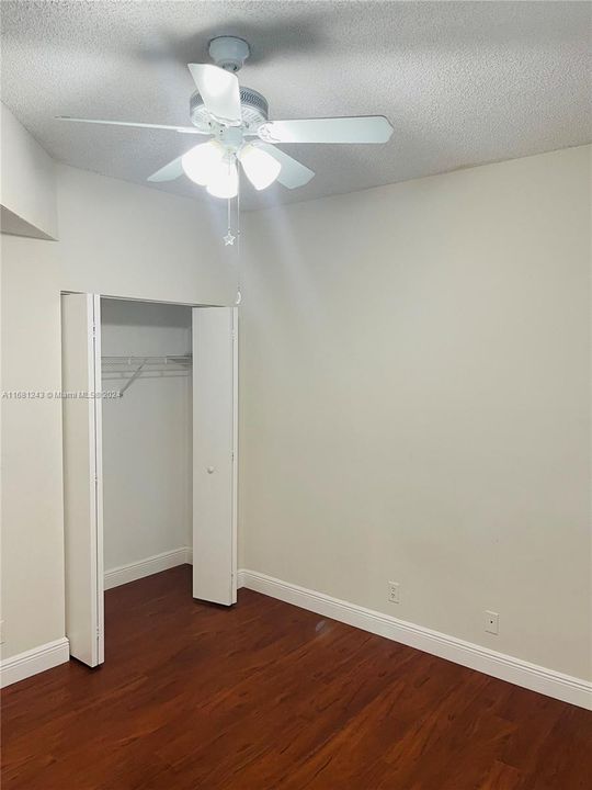 For Rent: $3,500 (4 beds, 2 baths, 1737 Square Feet)