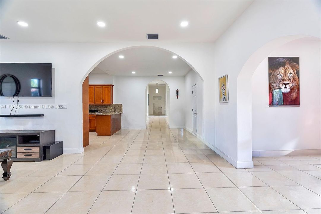 En Venta: $1,100,000 (0 camas, 0 baños, 1951 Pies cuadrados)