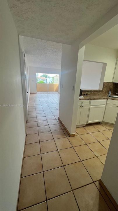 For Rent: $2,100 (2 beds, 2 baths, 820 Square Feet)