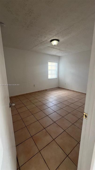 For Rent: $2,100 (2 beds, 2 baths, 820 Square Feet)