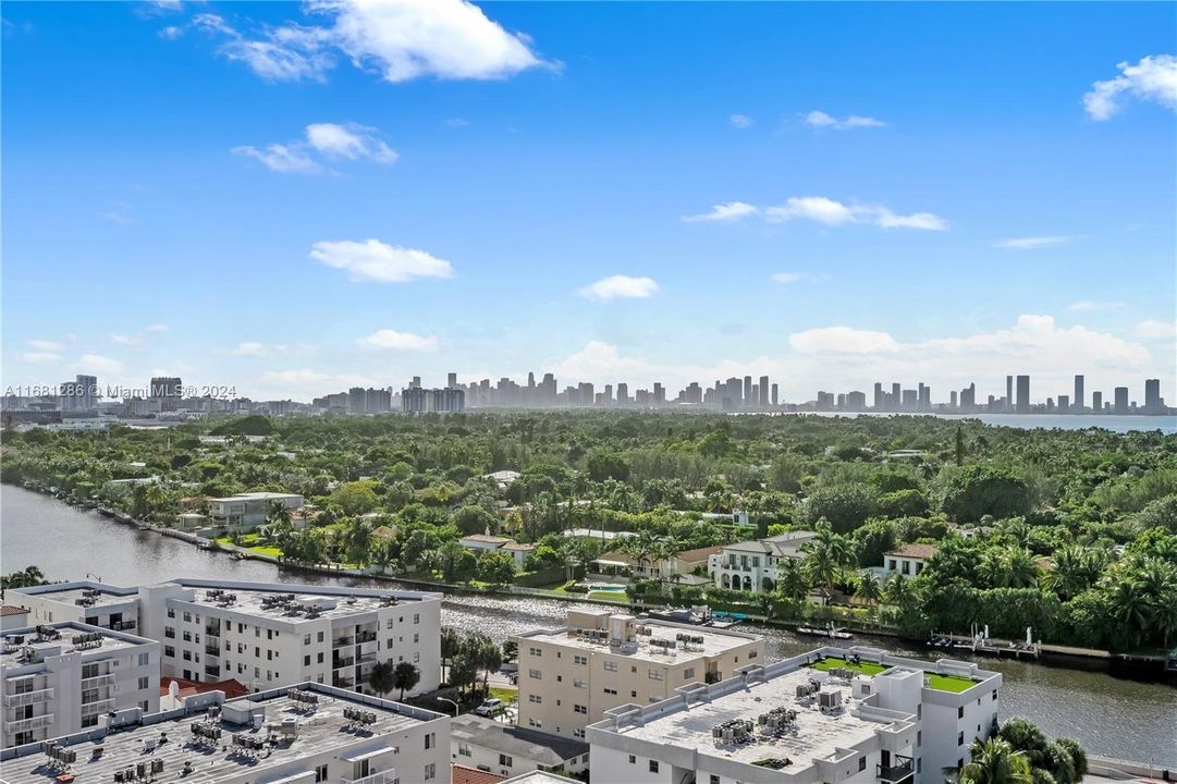 For Sale: $2,800,000 (2 beds, 2 baths, 1421 Square Feet)