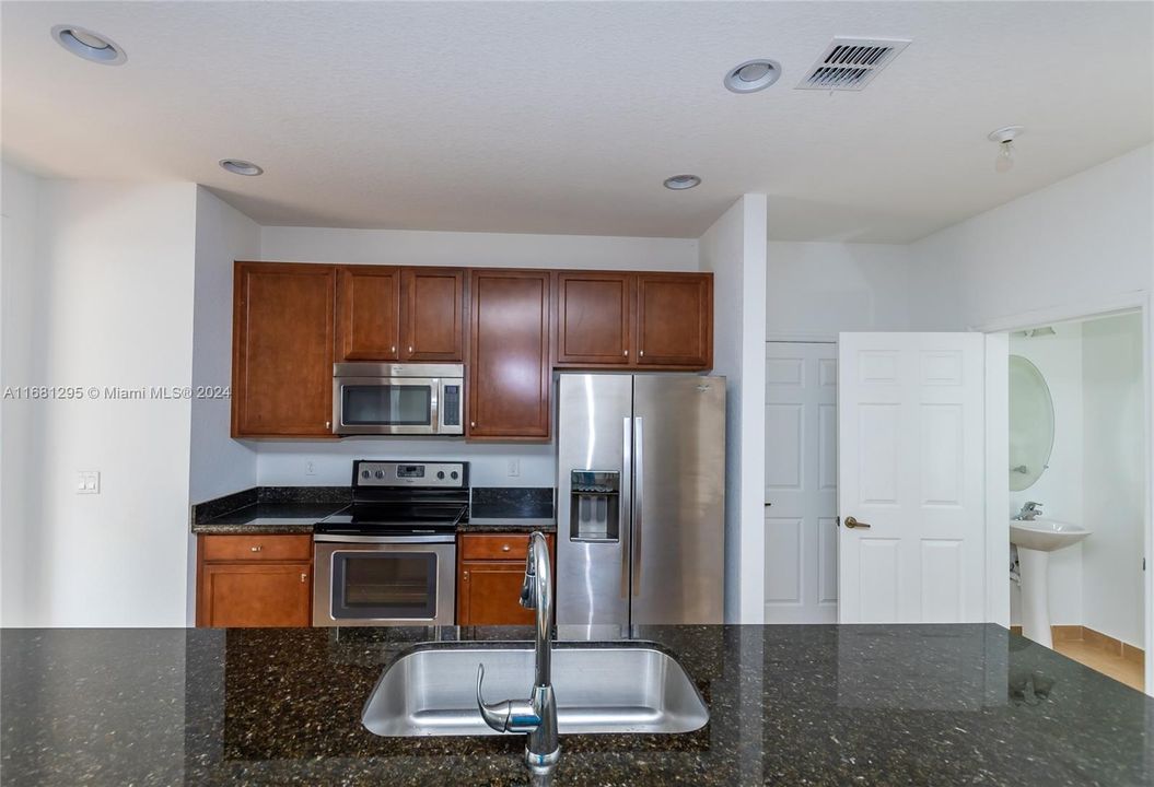 Active With Contract: $3,400 (3 beds, 2 baths, 1743 Square Feet)