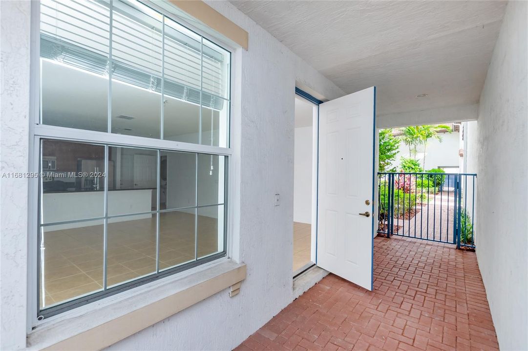 Active With Contract: $3,400 (3 beds, 2 baths, 1743 Square Feet)