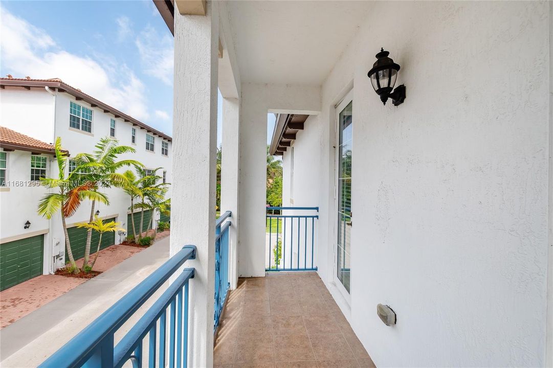 Active With Contract: $3,400 (3 beds, 2 baths, 1743 Square Feet)