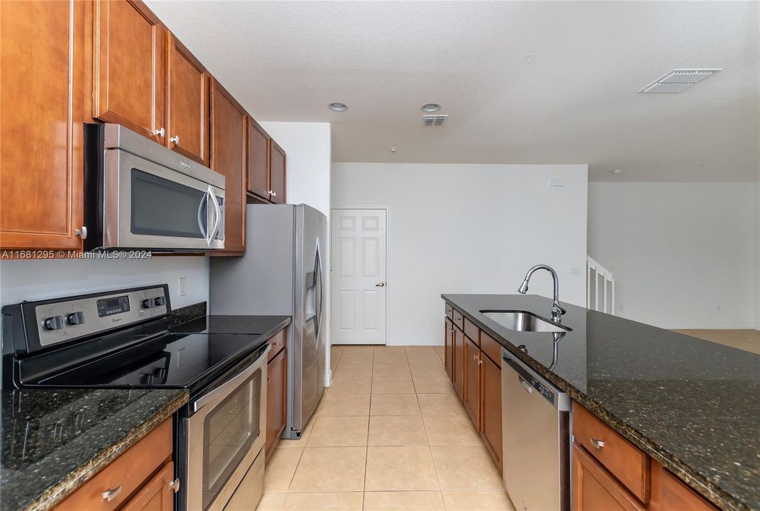 Active With Contract: $3,400 (3 beds, 2 baths, 1743 Square Feet)