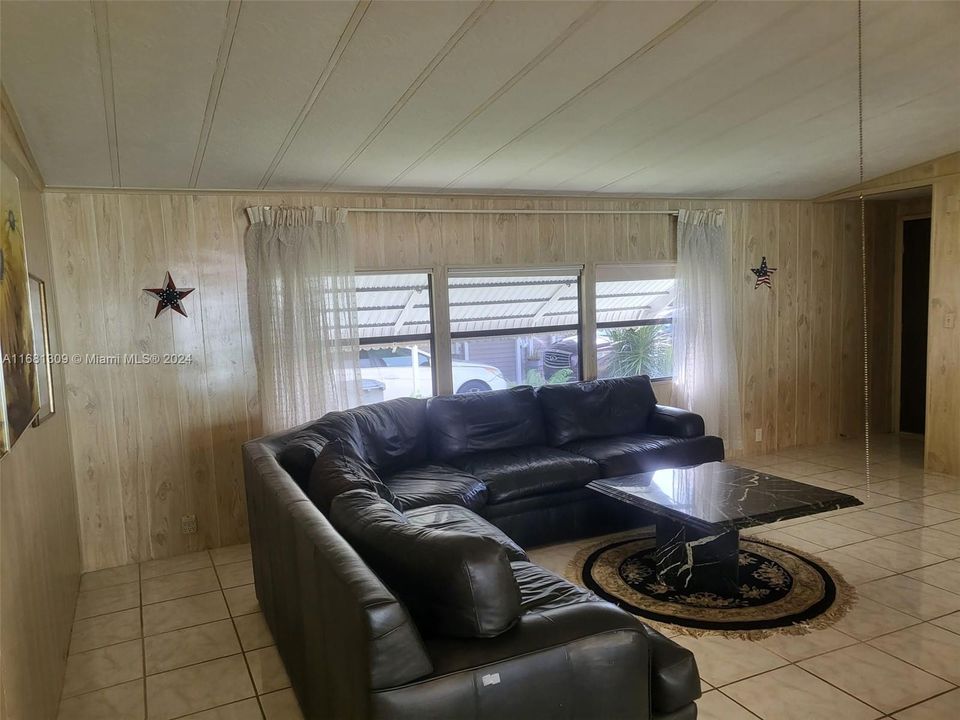 For Sale: $75,000 (3 beds, 2 baths, 11560 Square Feet)