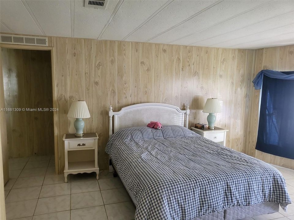 For Sale: $75,000 (3 beds, 2 baths, 11560 Square Feet)