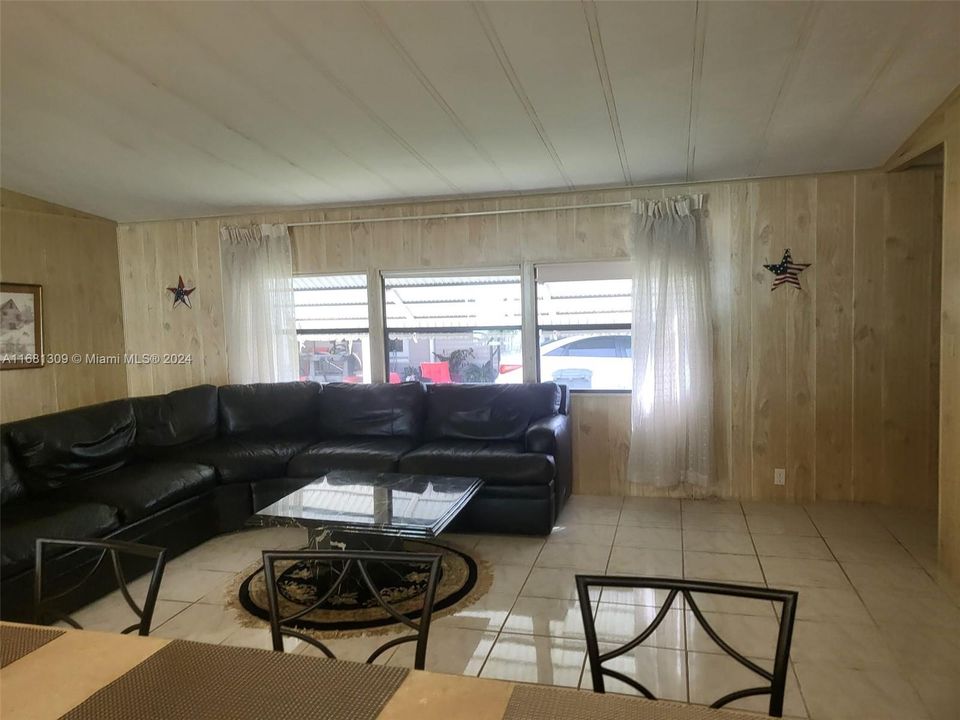 For Sale: $75,000 (3 beds, 2 baths, 11560 Square Feet)