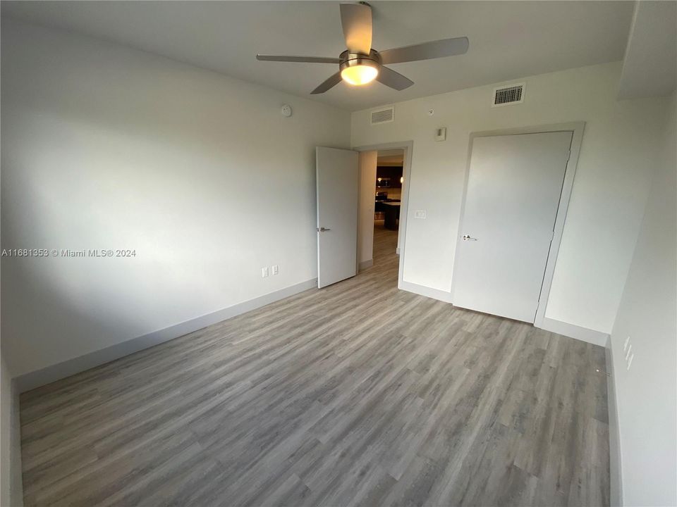 For Rent: $3,155 (2 beds, 2 baths, 1292 Square Feet)