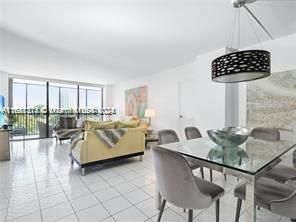 For Sale: $399,900 (2 beds, 2 baths, 1313 Square Feet)