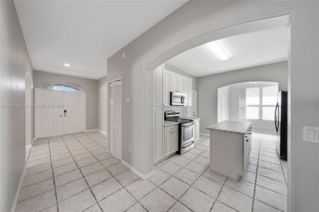 For Sale: $644,900 (3 beds, 2 baths, 2144 Square Feet)