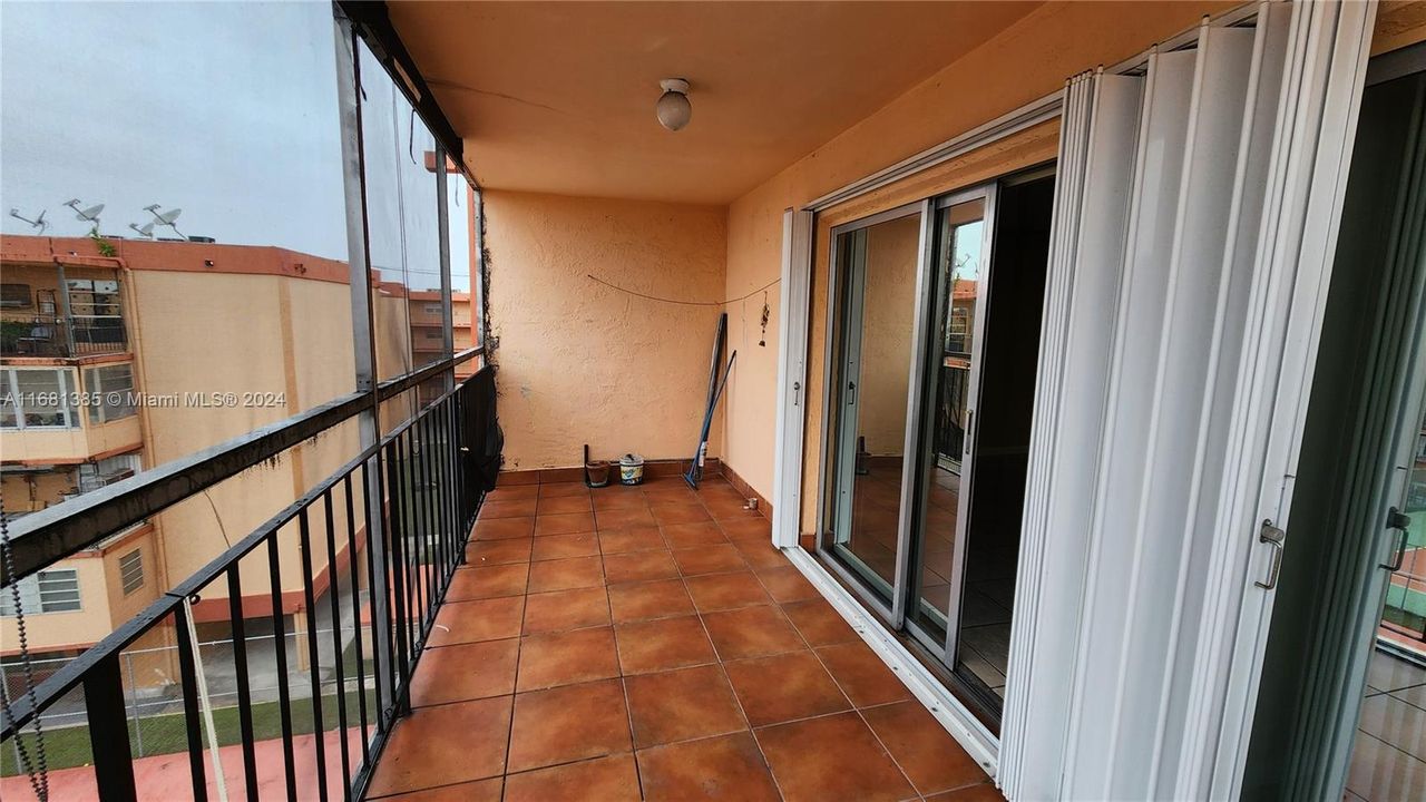 En Venta: $245,000 (2 camas, 1 baños, 998 Pies cuadrados)