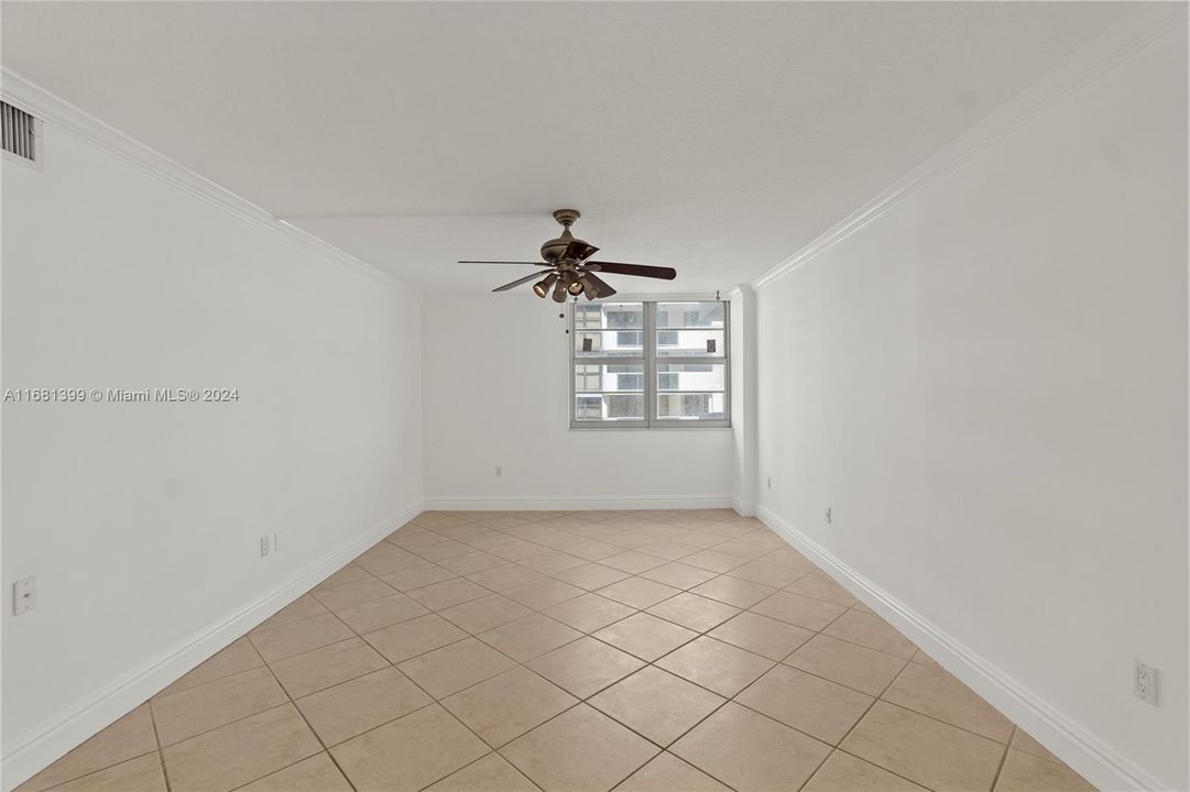 For Sale: $600,000 (2 beds, 2 baths, 1138 Square Feet)