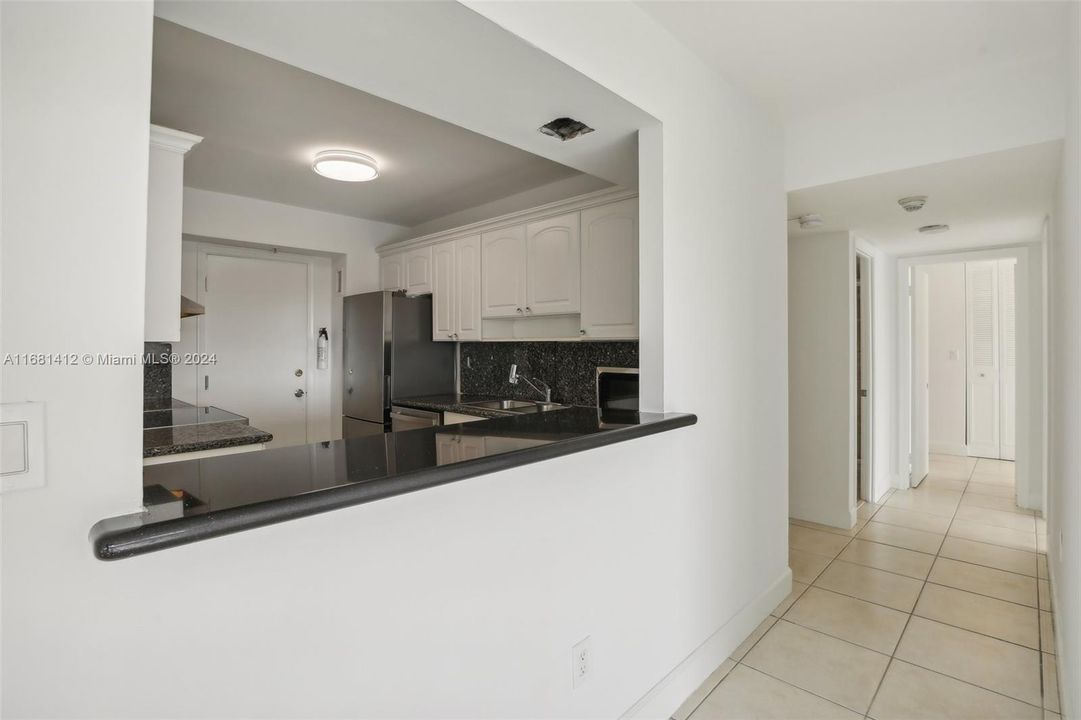 For Sale: $775,000 (2 beds, 2 baths, 1325 Square Feet)