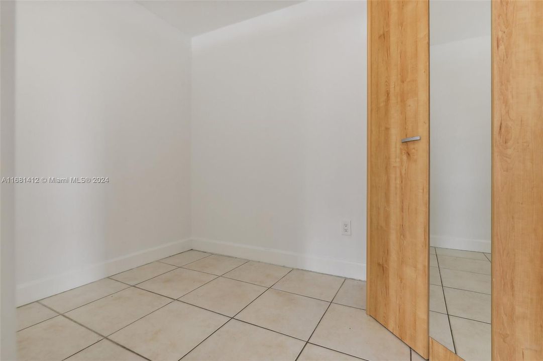 For Sale: $775,000 (2 beds, 2 baths, 1325 Square Feet)