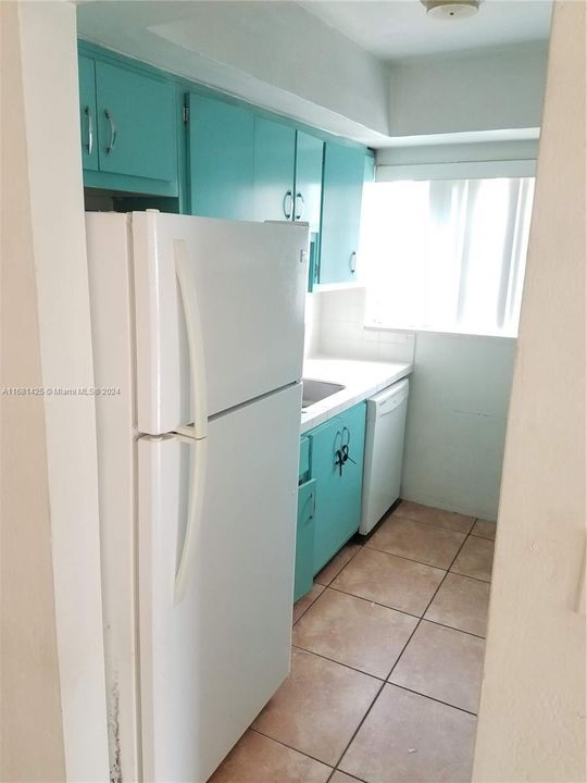 For Rent: $1,500 (1 beds, 1 baths, 740 Square Feet)