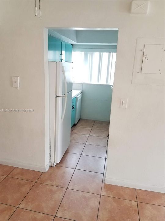 For Rent: $1,500 (1 beds, 1 baths, 740 Square Feet)