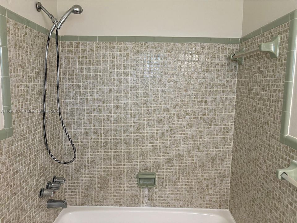 2nd Full Bathroom