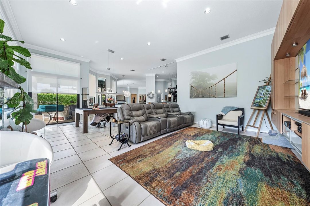 For Sale: $1,849,000 (5 beds, 4 baths, 3706 Square Feet)