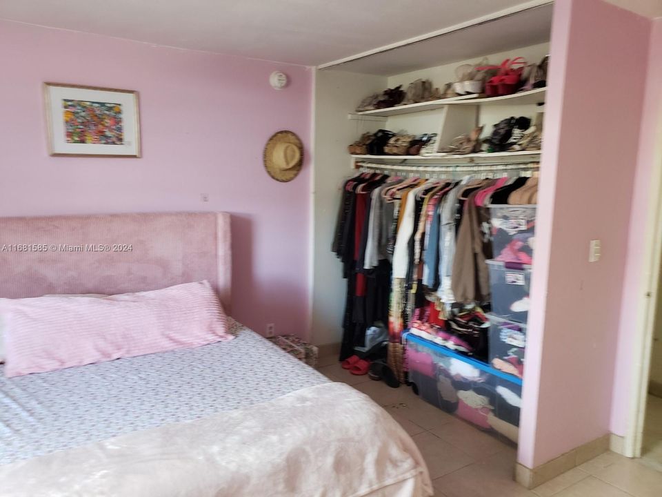 En Venta: $224,900 (1 camas, 1 baños, 700 Pies cuadrados)