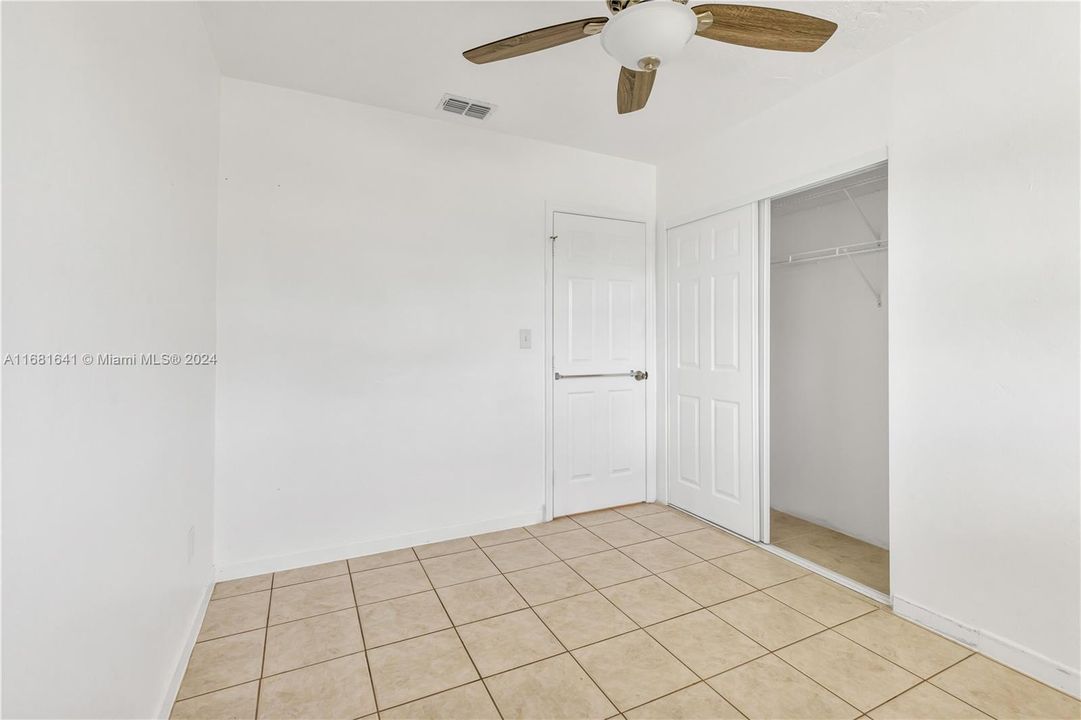 Active With Contract: $2,900 (3 beds, 2 baths, 1458 Square Feet)