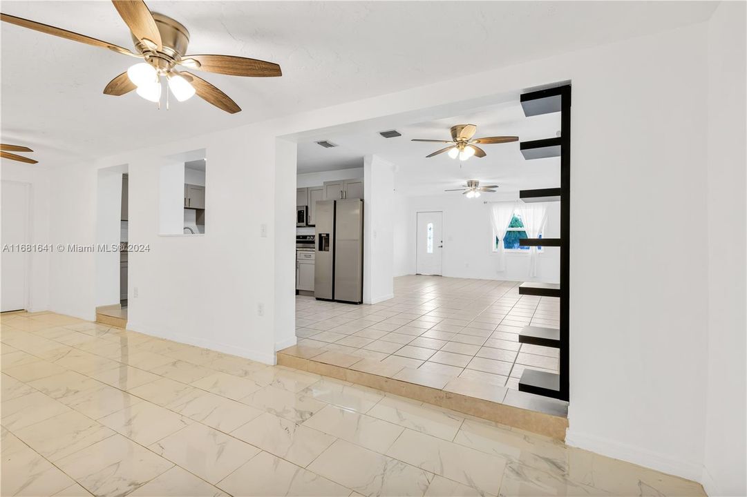 Active With Contract: $2,900 (3 beds, 2 baths, 1458 Square Feet)