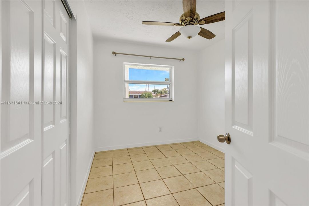 Active With Contract: $2,900 (3 beds, 2 baths, 1458 Square Feet)